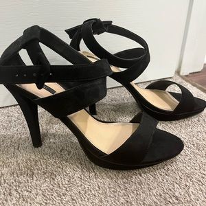 Forever 21 Size 8 black, suede strappy heels